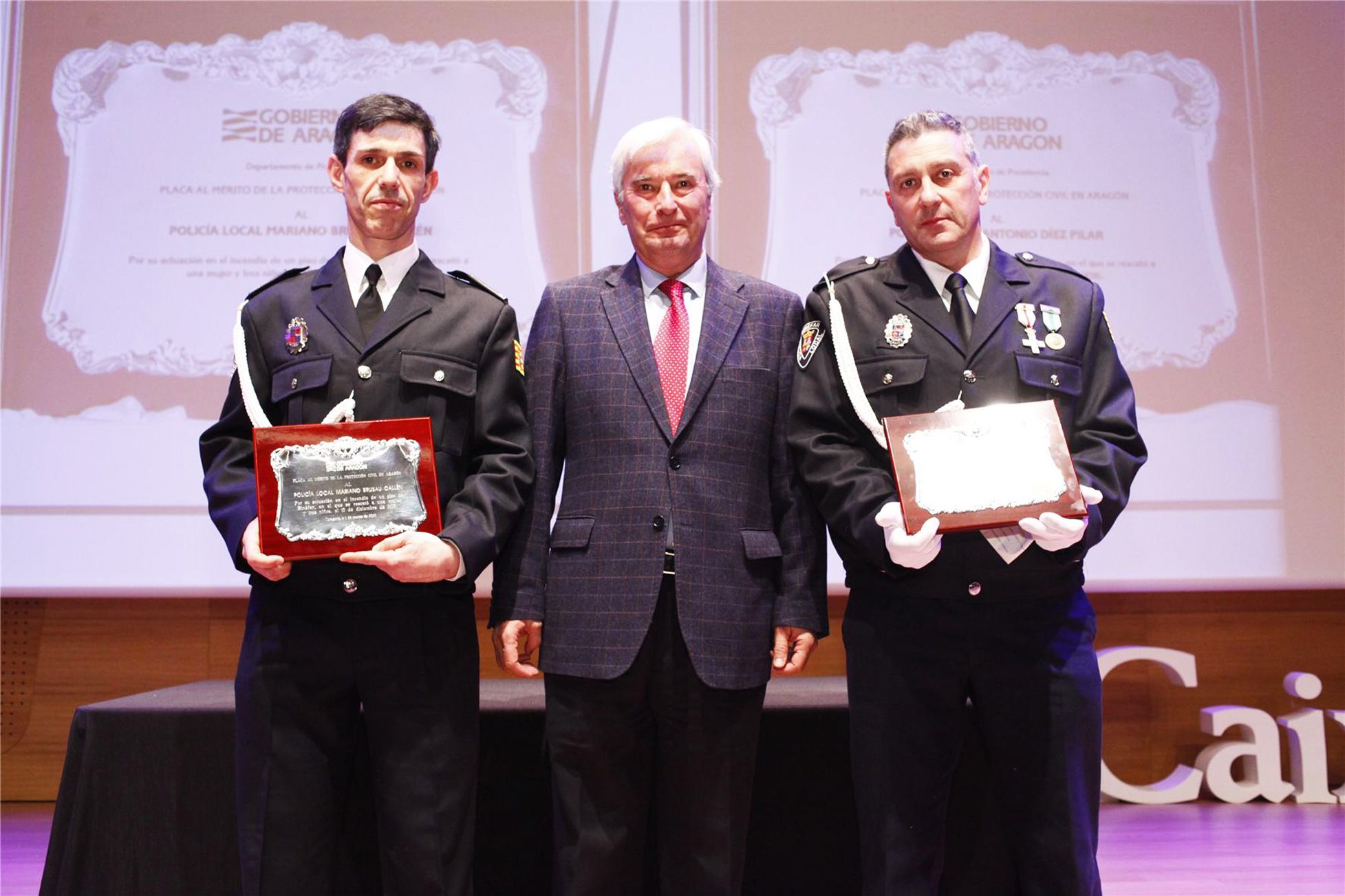 Los policías locales de Binéfar Antonio Díez y Mariano Brusau recibirán sendas condecoraciones nacionales